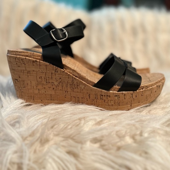Sonoma Shoes - Sonoma Lola Black Wedge Sandals, Women’s 8.5
